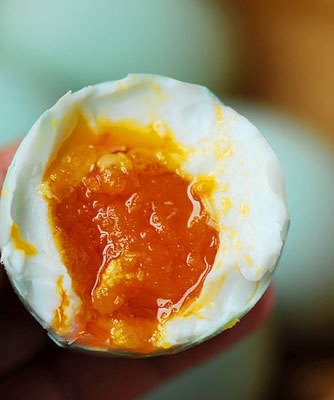 咸鸭蛋保质期：咸鸭蛋能放多久及保存方法介绍