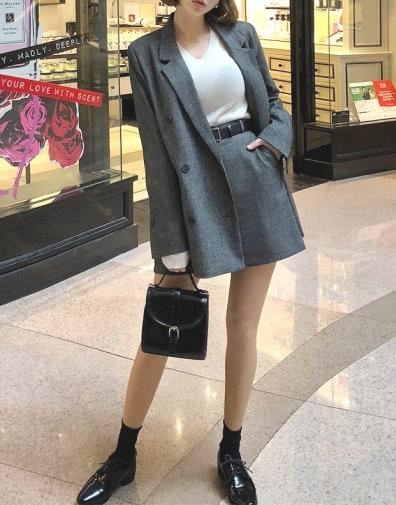 2018流行什么套装:简单出街约会美美哒 2018流行什么套装:简单出街约会美美哒