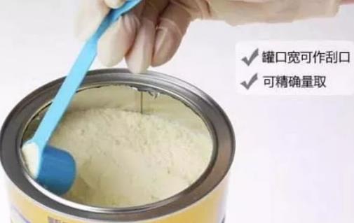 冲奶粉时不做这个动作,宝宝喝再贵的奶粉都白费! 冲奶粉时不做这个动作,宝宝喝再贵的奶粉都白费!