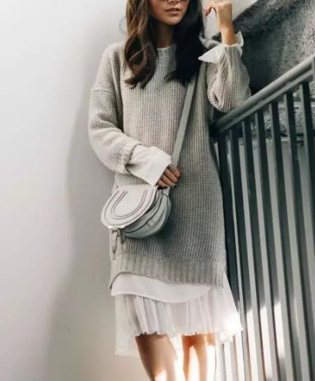 今年流行这样穿毛衣,不懂你就out了!（组图）