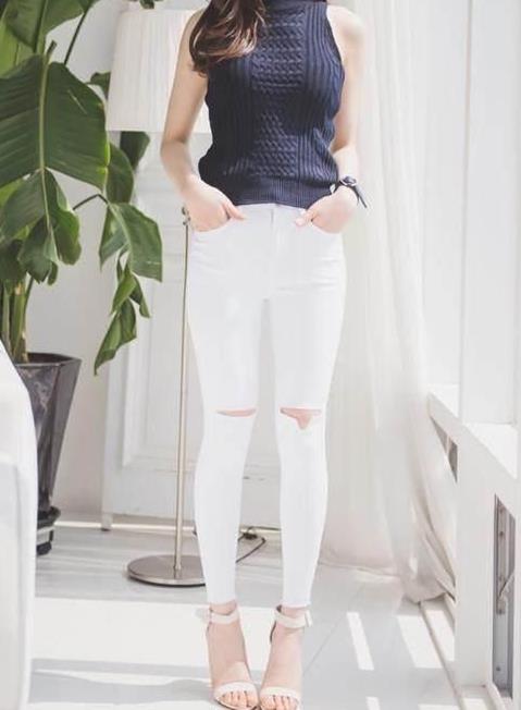 时尚帅气的白色紧身裤：秀出完美腿型（图）
