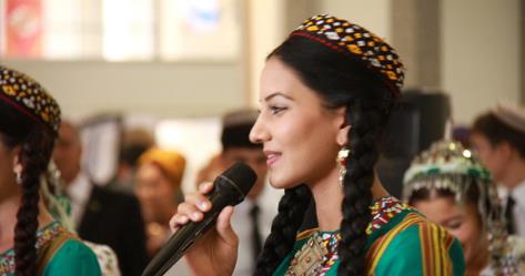 土库曼斯坦美女：看看中亚土库曼斯坦街头美女（图）