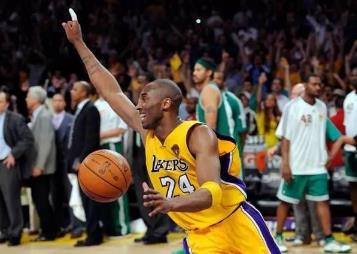 科比经典图片：回顾科比20年生涯20张经典照片