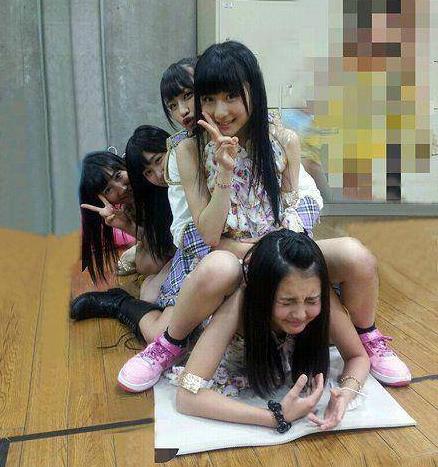 你们一个个这么开心，考虑过人家的感受吗