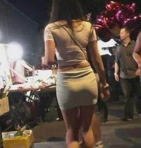 看到妹子的背影，我似乎恋爱了