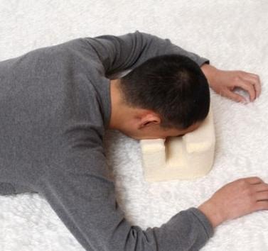 这种睡姿让你不知不觉变老20岁（睡眠皱纹）