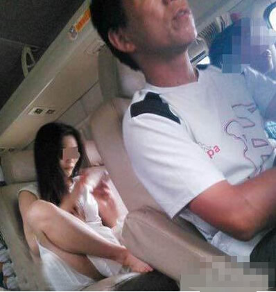 妹子霸气侧漏啊