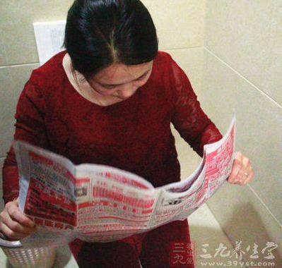 上厕所时双手不要碰触它：教你如何正确上厕所