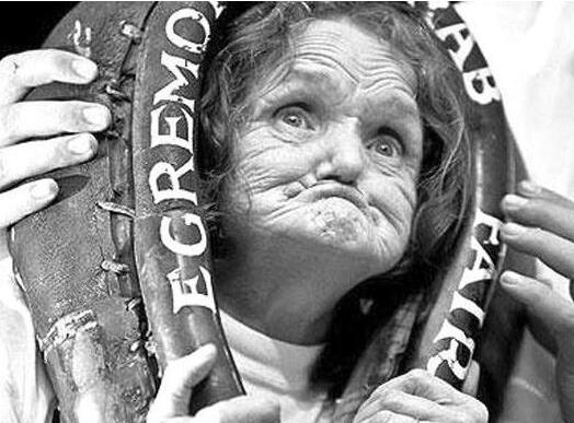 丑照片女：丑女照片（组图）