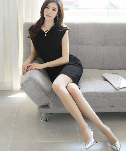 包臀裙搭配黑丝袜:女人有韵味显风情 包臀裙搭配黑丝袜:女人有韵味显风情