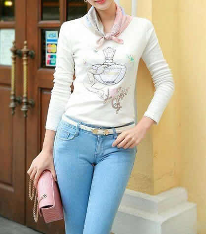 精致紧身裤显瘦不尴尬:女神范打扮更显美腿(图) 精致紧身裤显瘦不尴尬:女神范打扮更显美腿(图)