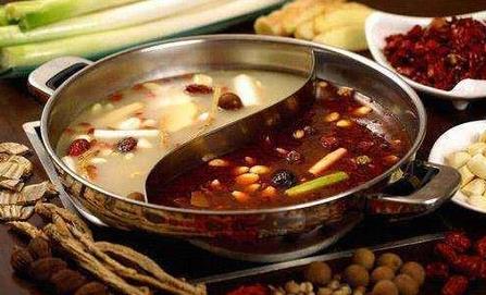 世界上最好吃十种火锅：中国火锅最正常日本人火锅最奇葩