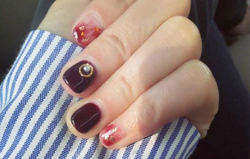 2018新款式美甲图片：2018流行美甲图片款式介绍