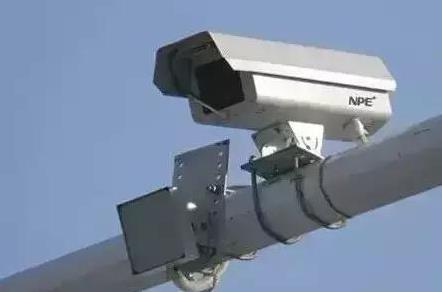 路上探头那么多到底是哪个在拍违章扣分（全解析）