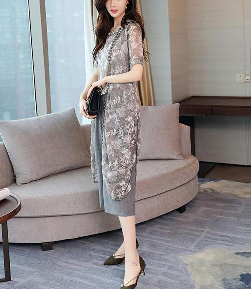 女人30岁以后拼气质：推荐几款穿搭有气质又显瘦