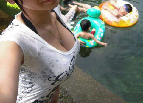 胸部变大吃什么好：教你丰胸的有效运动