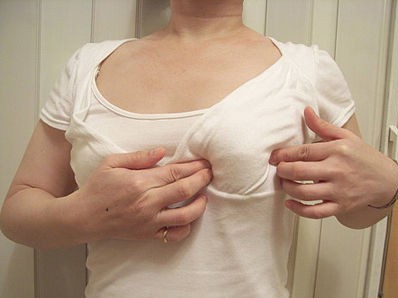 女人胸怎样按摩能丰胸:真人示范教你按摩丰胸 女人胸怎样按摩能丰胸:真人示范教你按摩丰胸