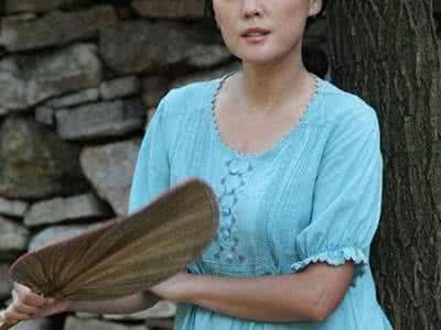 农村小伙与中年妇女：农村16岁少年与留守中年妇女相爱