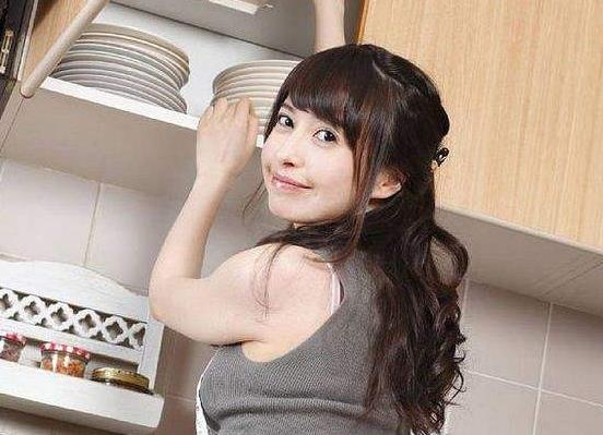 农村小伙与中年妇女：农村16岁少年与留守中年妇女相爱