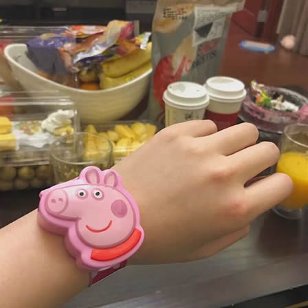 抖音小猪佩奇是什么梗:抖音小猪佩奇手表内涵意思 抖音小猪佩奇是什么梗:抖音小猪佩奇手表内涵意思