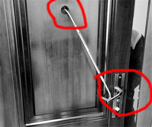 猫眼开锁竟这么简单 遇到小偷怎么办 半夜遇到小偷做一事最重要