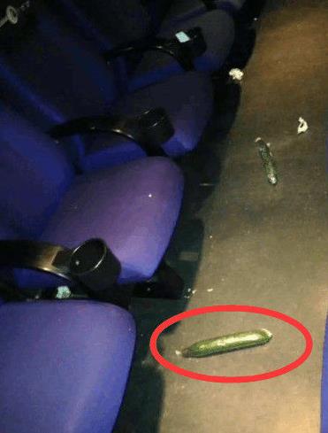 看完电影，地上有黄瓜，打扫卫生的阿姨脸都红了