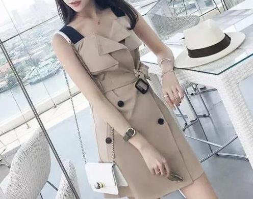 连衣裙时髦优雅又迷人,女人魅力无限（图）