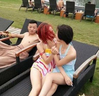 大哥秀恩爱了你还笑得那么开心