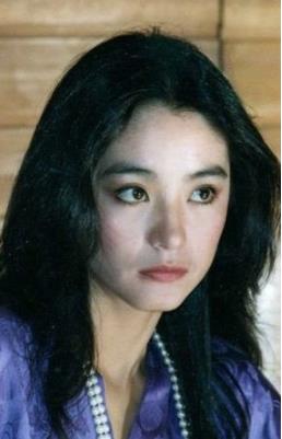 睡眠时间最短十大女星排行榜：看看谁的睡眠时间最短