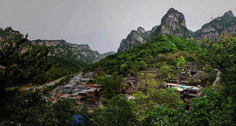 悬崖上的村庄:郭亮村世界最危险的村庄(大自然的鬼斧神工) 悬崖上的村庄:郭亮村世界最危险的村庄(大自然的鬼斧神工)