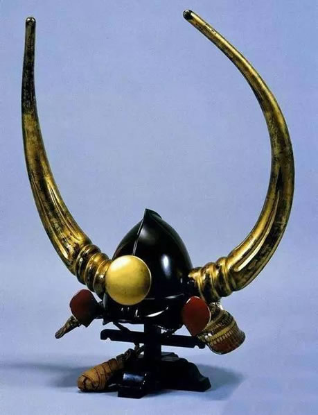 史上千奇百怪的头盔：日本奇葩头盔图片欣赏