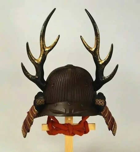 史上千奇百怪的头盔：日本奇葩头盔图片欣赏