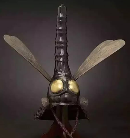 史上千奇百怪的头盔：日本奇葩头盔图片欣赏