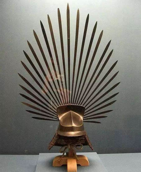 史上千奇百怪的头盔：日本奇葩头盔图片欣赏