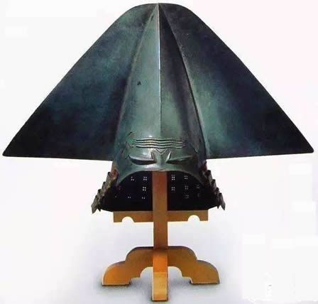 史上千奇百怪的头盔：日本奇葩头盔图片欣赏