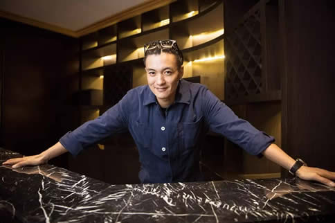 连章子怡都犯花痴的周一围 将会如何上演“人机大战”