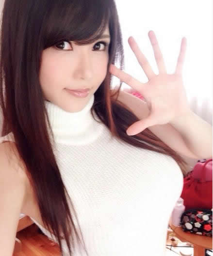 日本女星冲田杏梨简介,冲田杏梨作品电影及冲田杏梨图片