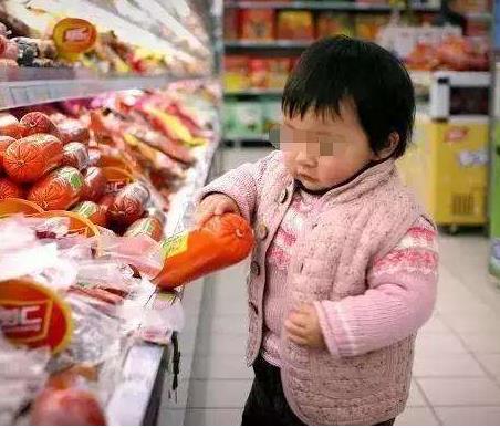 爸爸故意将4岁儿子丢在超市,结果孩子...震惊了! 爸爸故意将4岁儿子丢在超市,结果孩子...震惊了!