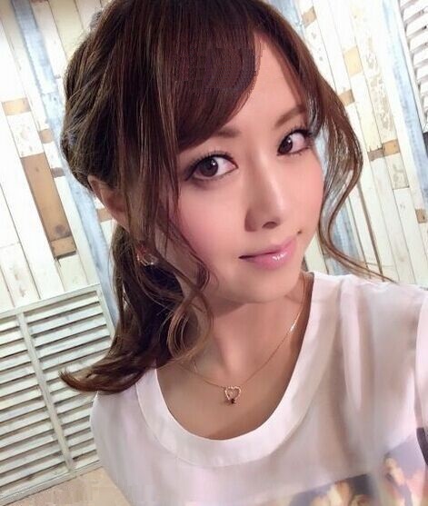 吉泽明步资料背景作品图片 吉泽明步资料背景作品图片