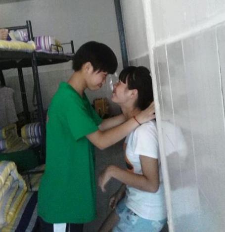 初中女生宿舍秘密图片：日本12岁小学女生图片