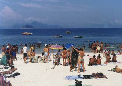 最新异国风情天体：转载外国天体浴场现场之美