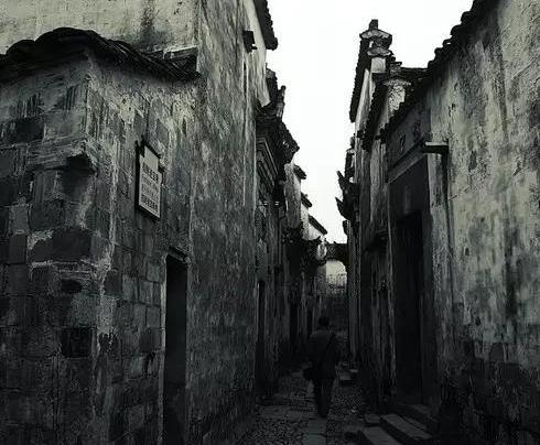 死过人的房子真的不能住吗?看完大吃一惊! 死过人的房子真的不能住吗?看完大吃一惊!