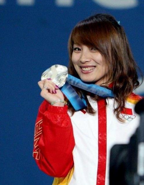 这是什么情况 引发奥运冠军撞机潮