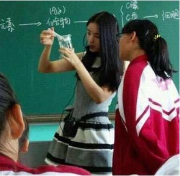 现在的女老师都这么年轻漂亮，漂亮好看女老师图