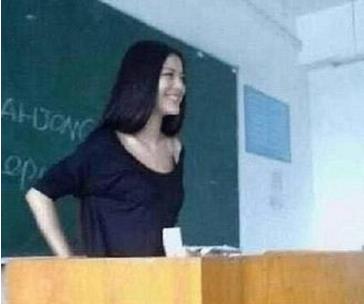 现在的女老师都这么年轻漂亮，漂亮好看女老师图