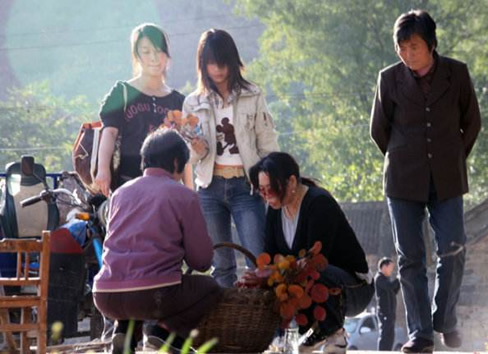 大山深处的女人真不容易,大山深处留守妇女生活(图) 大山深处的女人真不容易,大山深处留守妇女生活(图)