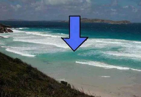 在海边看到这种海浪立即上岸逃命(图文解析) 在海边看到这种海浪立即上岸逃命(图文解析)