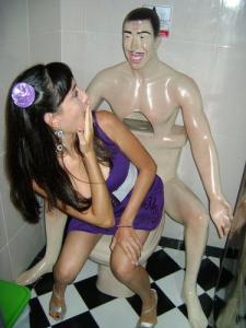 世界上诡异搞怪的厕所：男生看完怎么想（图）