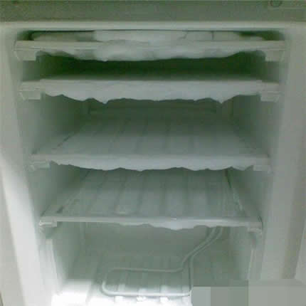 只要在冰箱里放这个,冰箱永不结冰还省电(图) 只要在冰箱里放这个,冰箱永不结冰还省电(图)