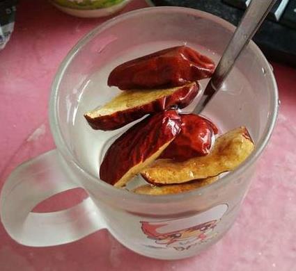 10种小东西泡水喝 可排10年毒(图) 10种小东西泡水喝 可排10年毒(图)